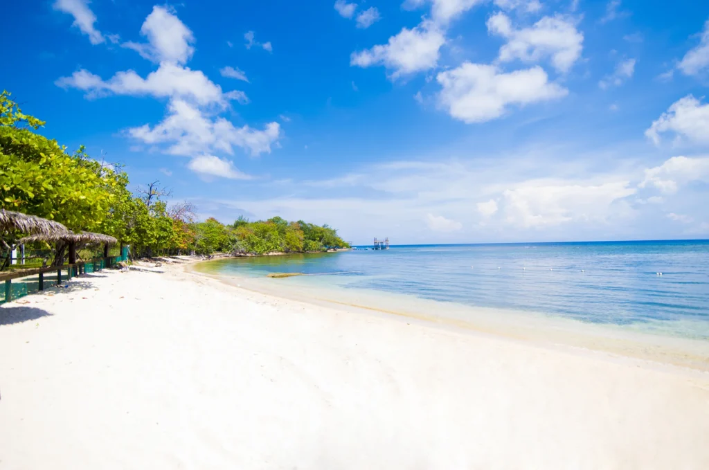 Beach at Calabash Bight Retreat from its official website