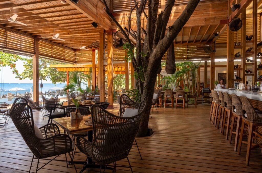 Open-air dining room at Luna Muna by Ibagari